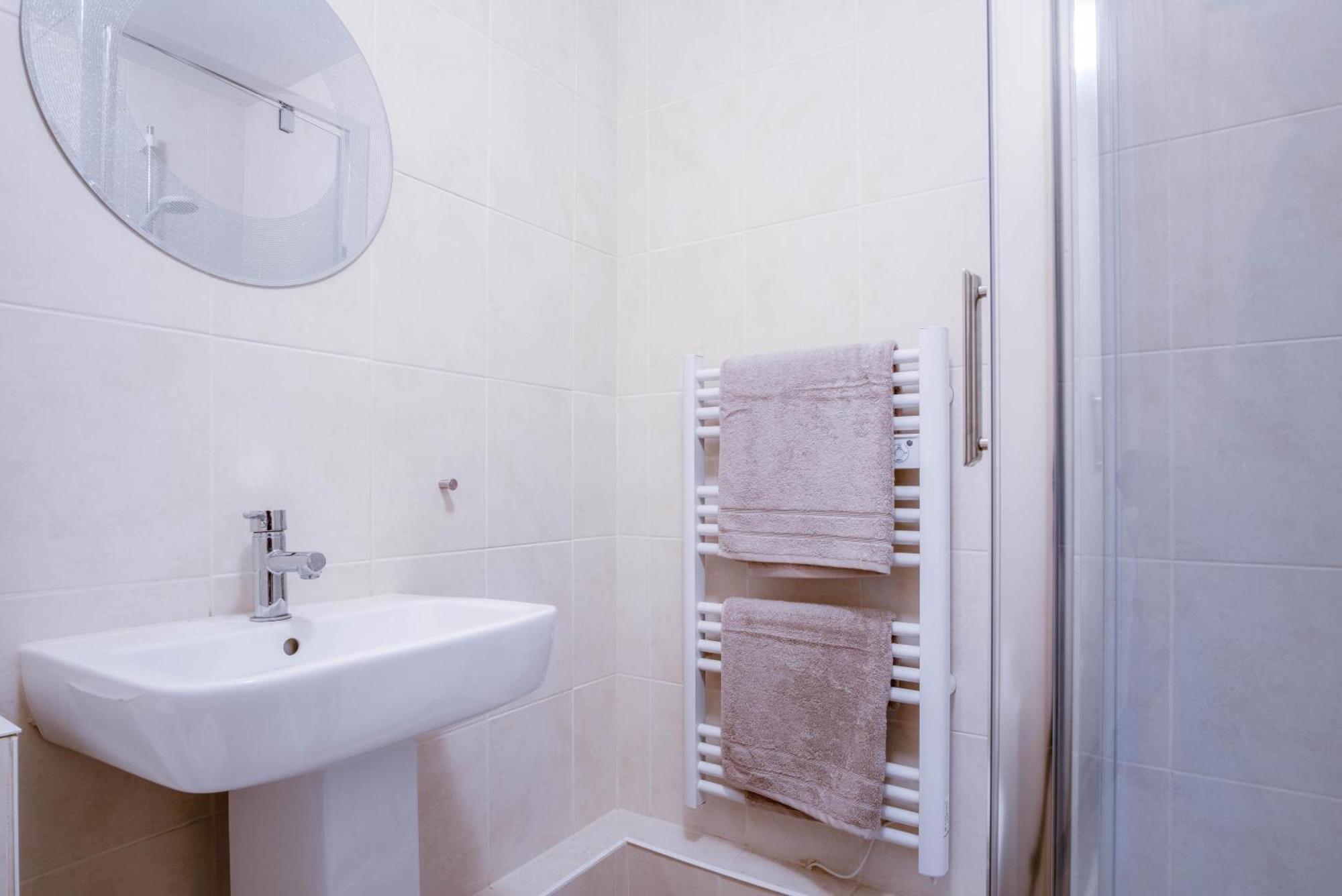 Harbour Hideaway - 1 Bedroom Apartment - 桑德斯富特 外观 照片